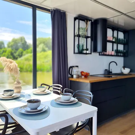 Botel Comfortable House On The Water For 2 People *