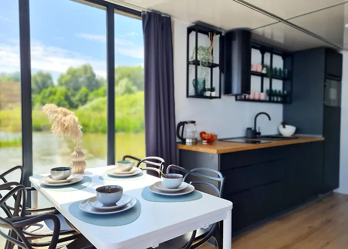 Båthotell Houseboat In Azy By Jamno And Sea *