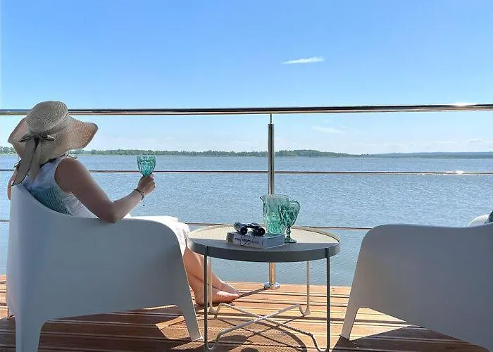 Båthotell Houseboat In Azy By Jamno And Sea *